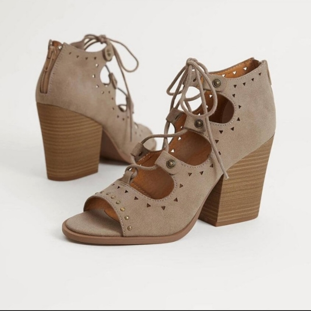 BKE Sole Taupe Suede Siren Open Toe Lace Up Heeled Sandals 7.5